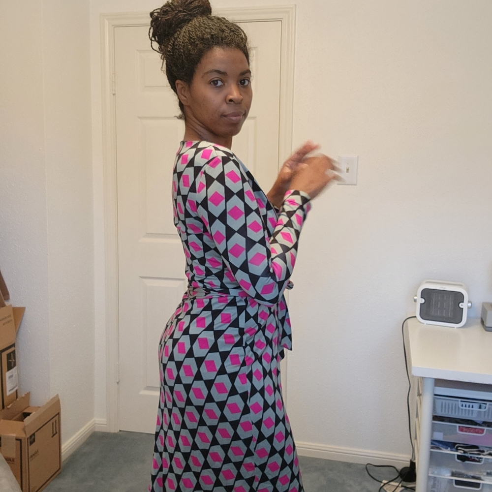 Dvf Wrap Dress - image 8